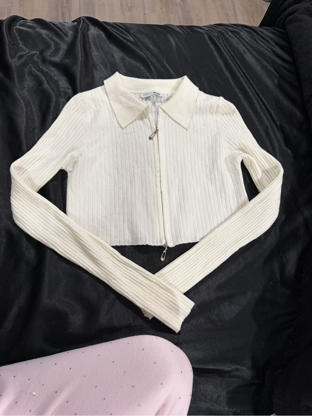 Fashion Nova Cream Ribbed Zip-Up Cropped Collared Top